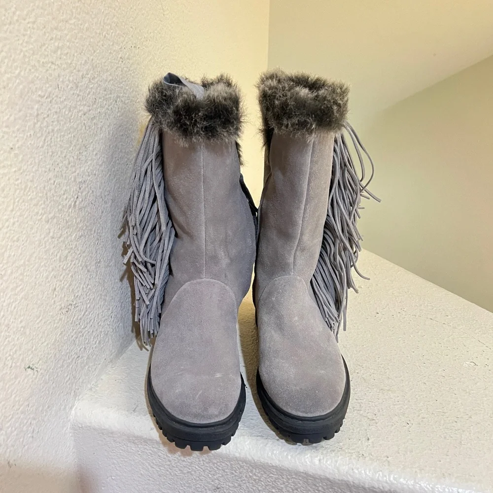 Sam Edelman questions leave